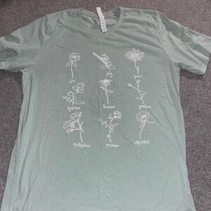 bellacanvas flower tee